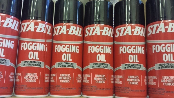 Engine fogging oils in a row.